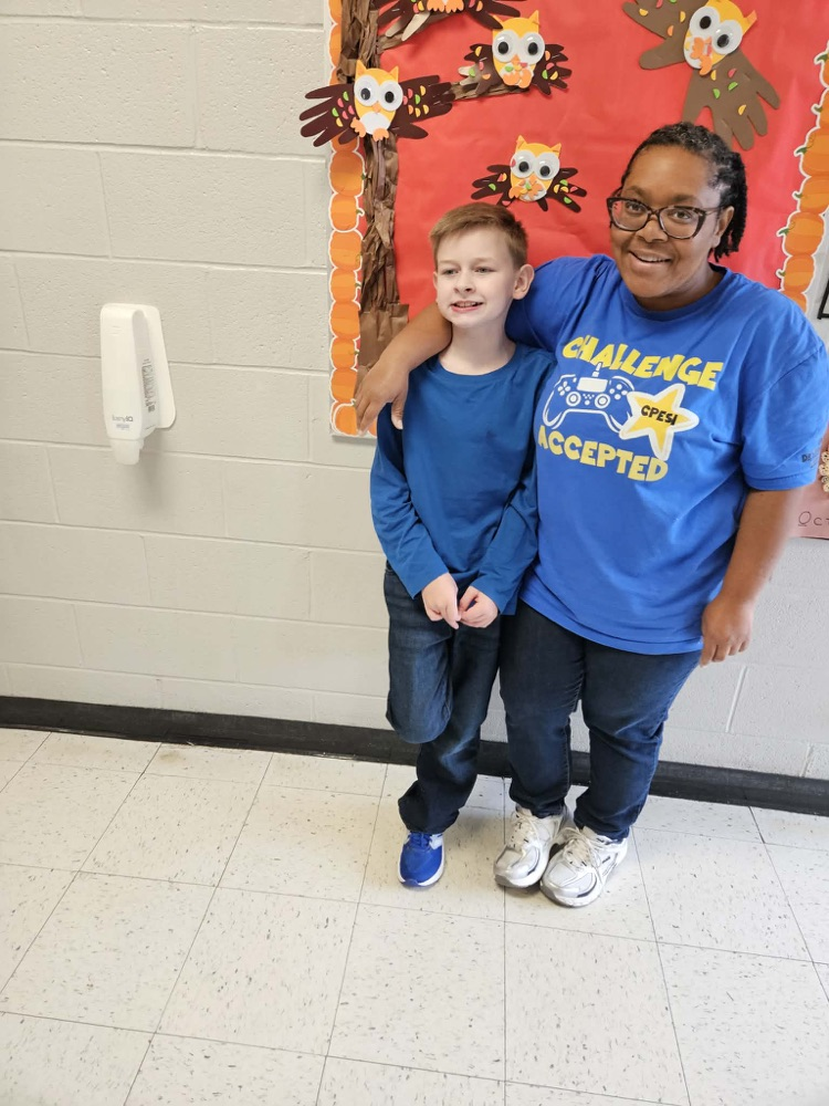 Students dressed as twins. 