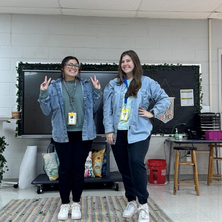 Students dressed as twins. 