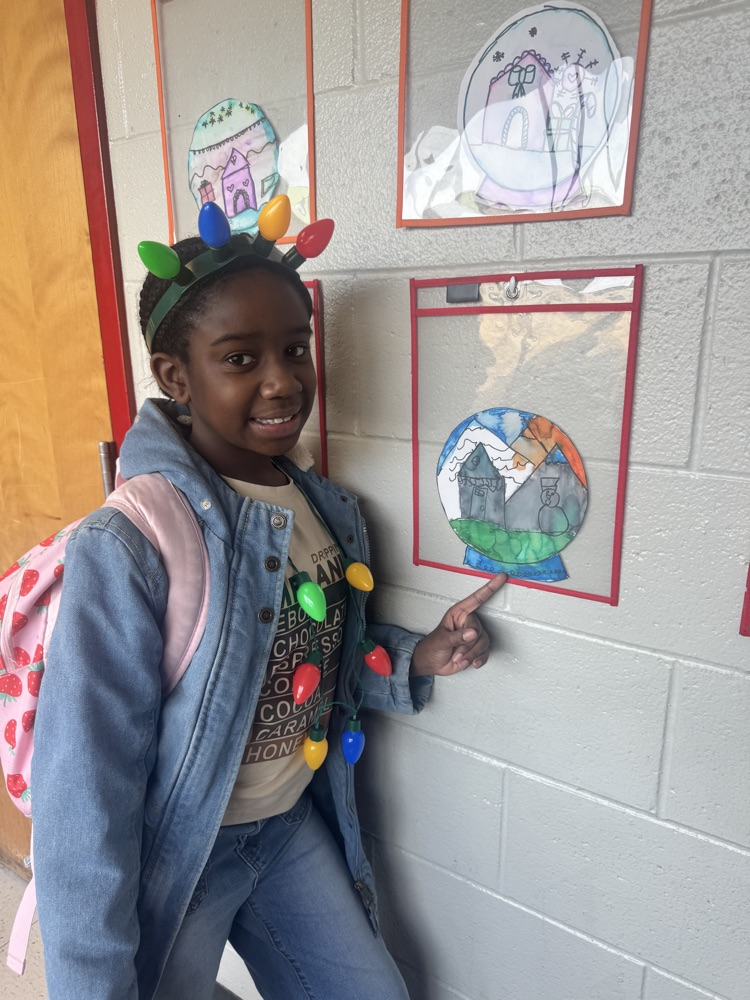 The photos are of kids dressed for Christmas