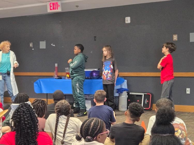 Fifth graders at EdVenture.
