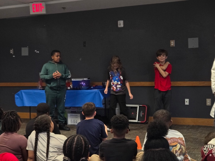 Fifth graders at EdVenture.