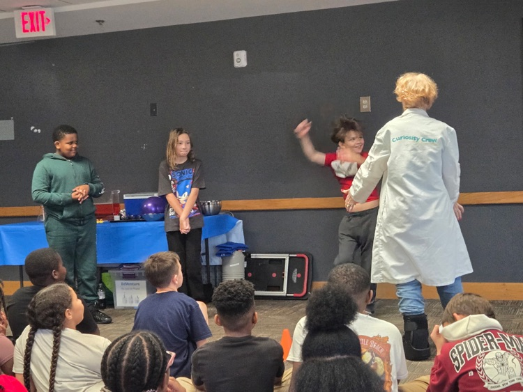 Fifth graders at EdVenture.