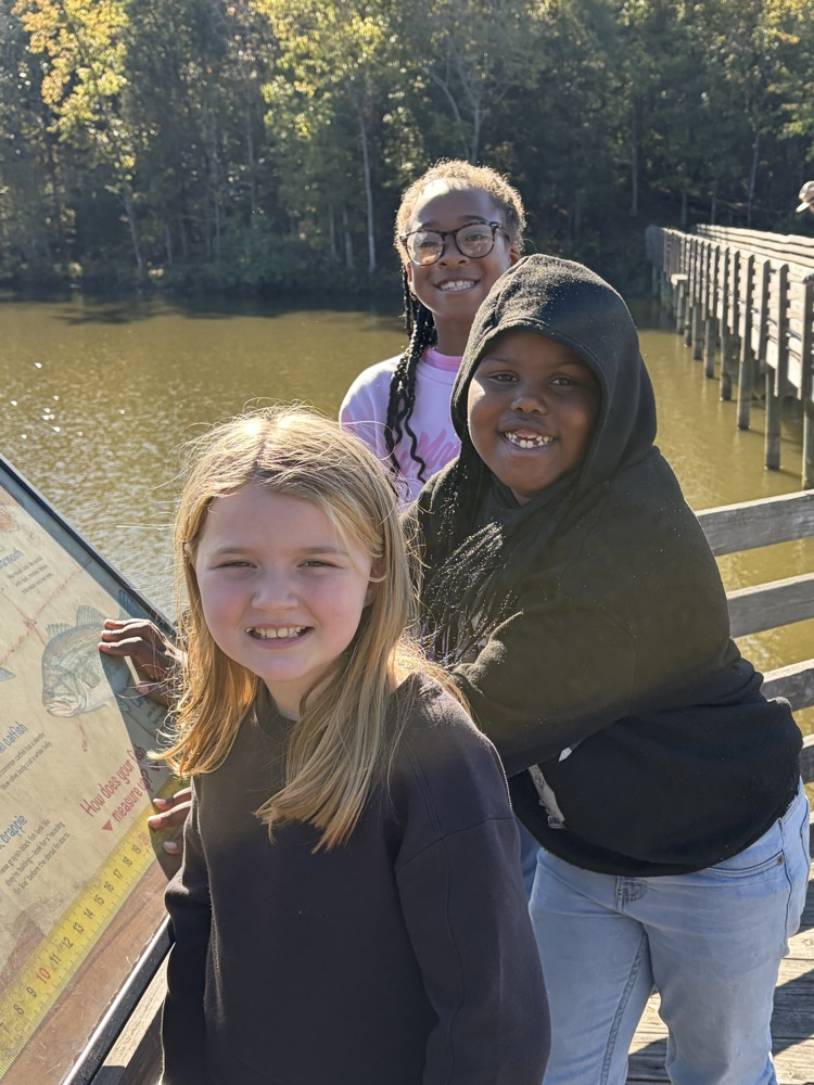 Third grade ACCENT students went to the park.