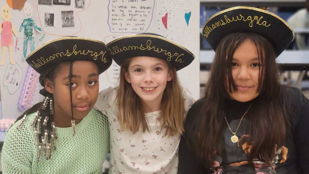 Students in colonial hats