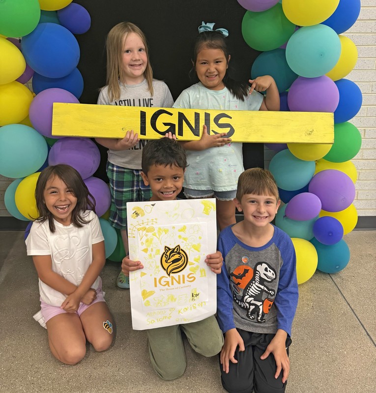 students in Ignis house