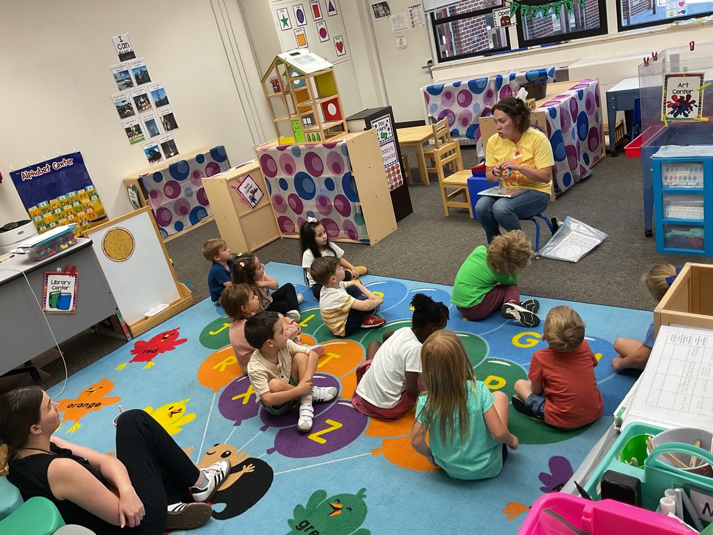 Students being taught a critter crawl lesson