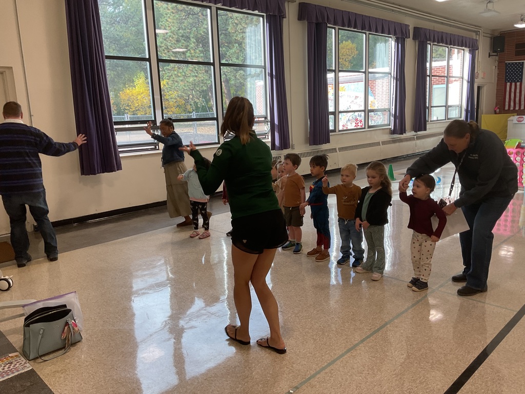Students being taught a critter crawl lesson