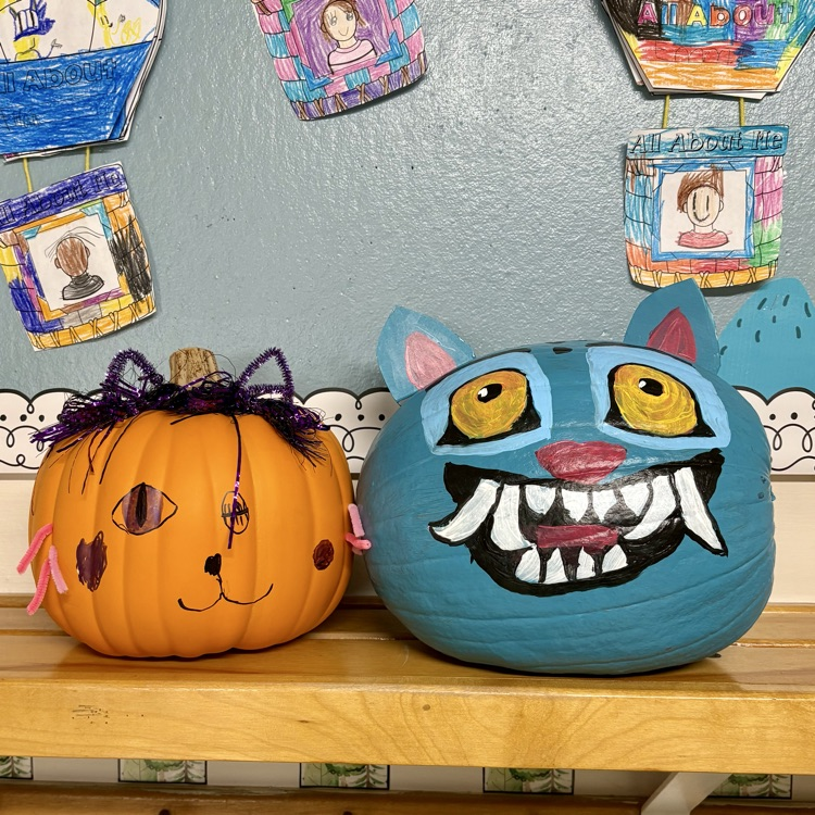 Check out our creative Skyway Comets' pumpkins for this year's decoration contest! You just might be inspired for your own pumpkin creation this fall🎃