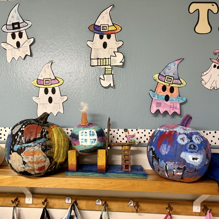 Check out our creative Skyway Comets' pumpkins for this year's decoration contest! You just might be inspired for your own pumpkin creation this fall🎃