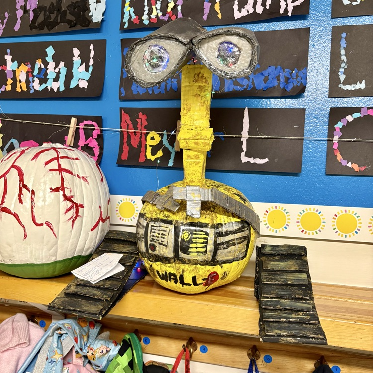 Check out our creative Skyway Comets' pumpkins for this year's decoration contest! You just might be inspired for your own pumpkin creation this fall🎃