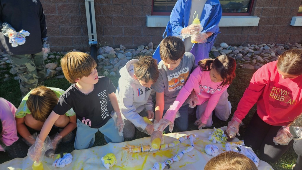Students Tye Dying
