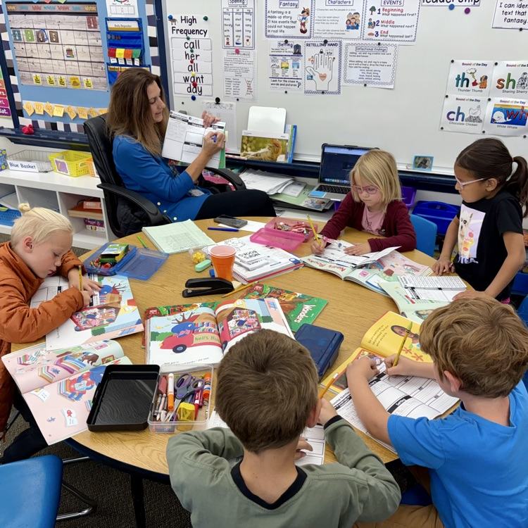 Skyway Comets hard at work this morning during small group instruction, teacher 1:1 conferencing, and art class.