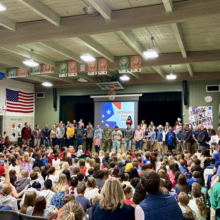 Thank you for your service, Broadmoor Bears parents, grandparents, and family members🇺🇸❤️🐻