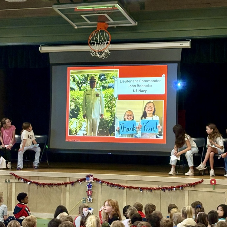 Thank you for your service, Broadmoor Bears parents, grandparents, and family members🇺🇸❤️🐻