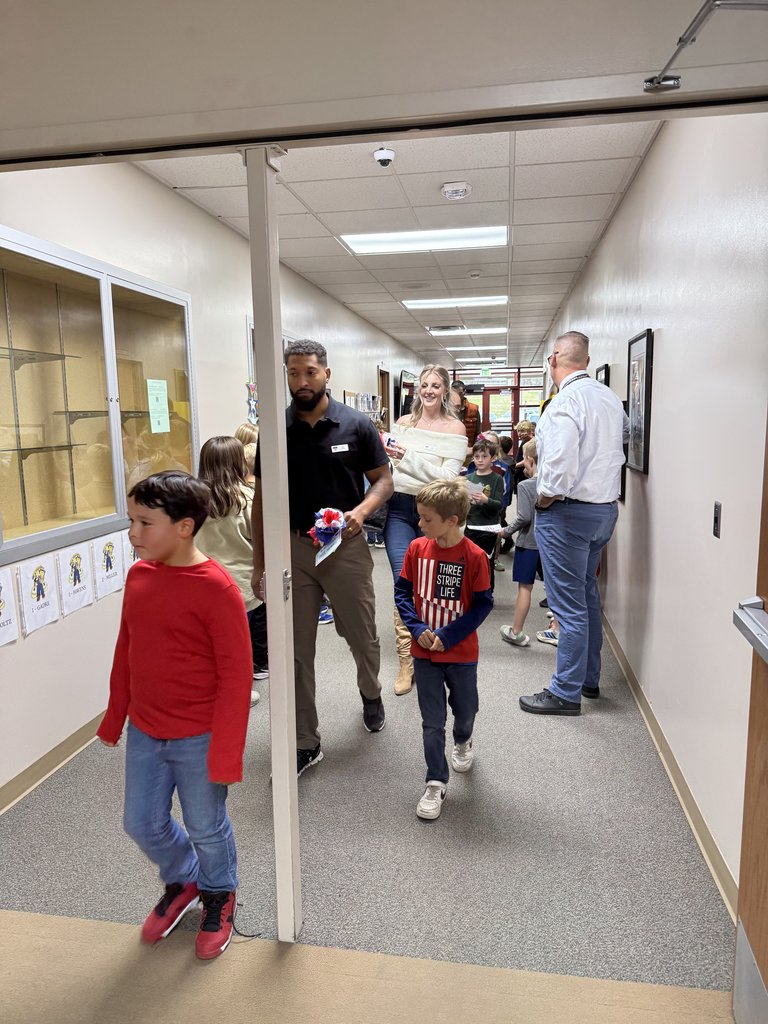 Today, the staff and students of GCE came together to honor and recognize the brave men and women of the military who have a connection to our school and community. This special day is an opportunity to express our gratitude for their service and sacrifices, both past and present.