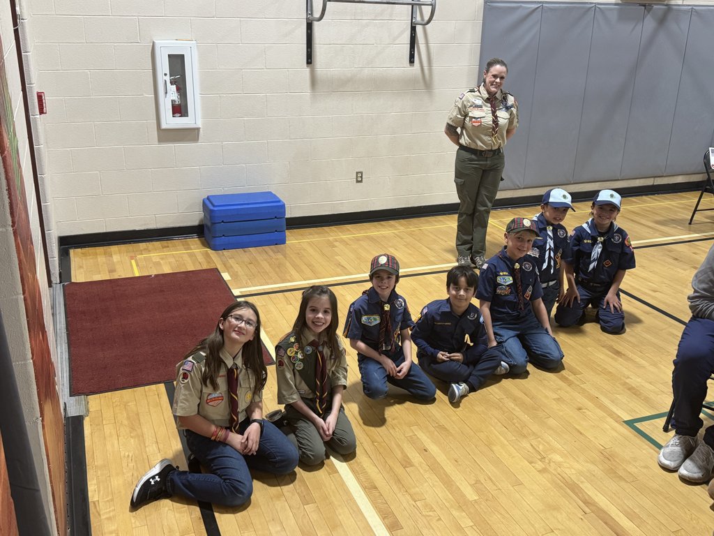 Today, the staff and students of GCE came together to honor and recognize the brave men and women of the military who have a connection to our school and community. This special day is an opportunity to express our gratitude for their service and sacrifices, both past and present.