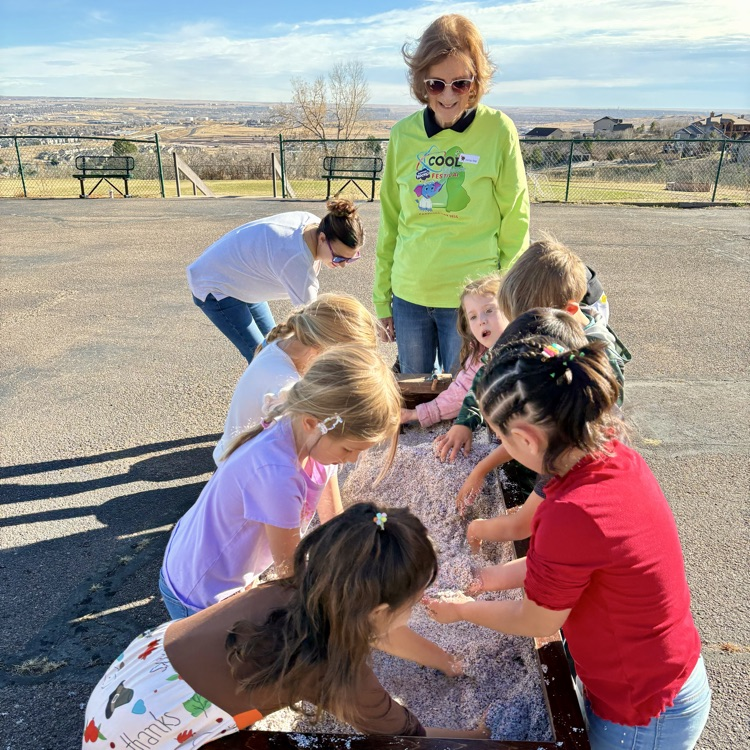 CME Principal Sobehrad, rolling up her sleeves to support early literacy, and a busy day of learning for our Eagles, including a special visit by the Mobile Earth & Space Observatory!