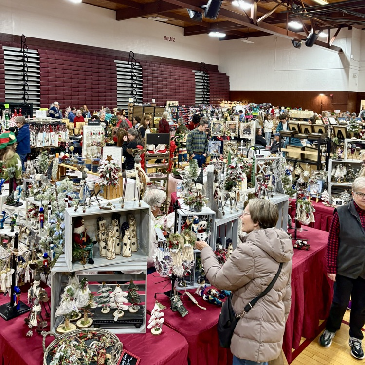 Gifts, gifts, gifts galore at today's CMHS Holiday Craft Fair! Stop by if you have the chance 🎅🏽🦌❄️☃️!!!