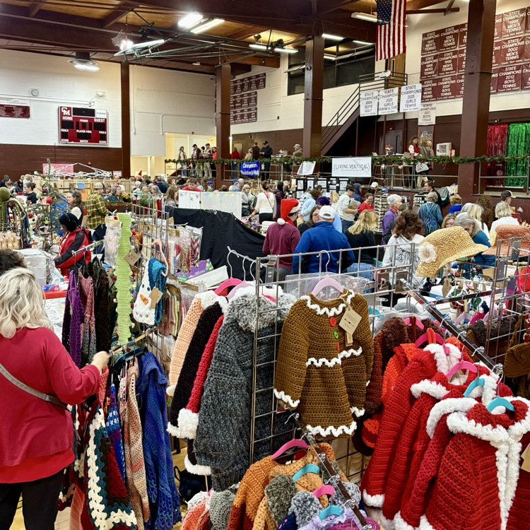 Gifts, gifts, gifts galore at today's CMHS Holiday Craft Fair! Stop by if you have the chance 🎅🏽🦌❄️☃️!!!