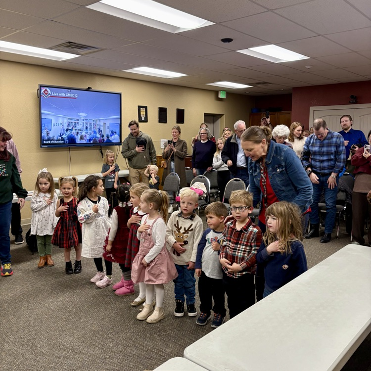 A special 'thank you' to our Cañon Preschoolers who lead the Pledge of Allegiance and sang two songs from their upcoming Holiday show at tonight’s Board Student Spotlight🐿️❤️🎶🎁🎄🎉