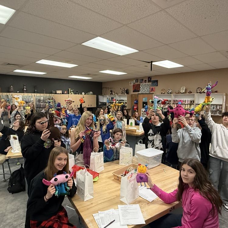 Young artists collaborating!