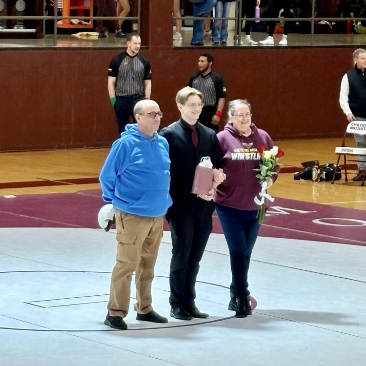An exciting 'Senior Night' of CMHS boys varsity wrestling vs. Lutheran H.S. - GO HAWKS🤼!!!