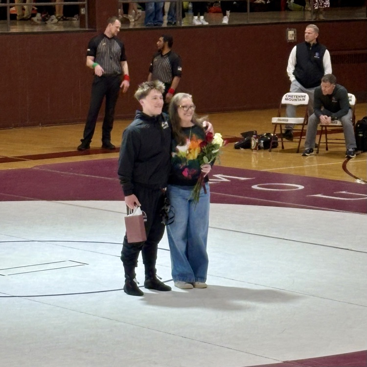 An exciting 'Senior Night' of CMHS boys varsity wrestling vs. Lutheran H.S. - GO HAWKS🤼!!!