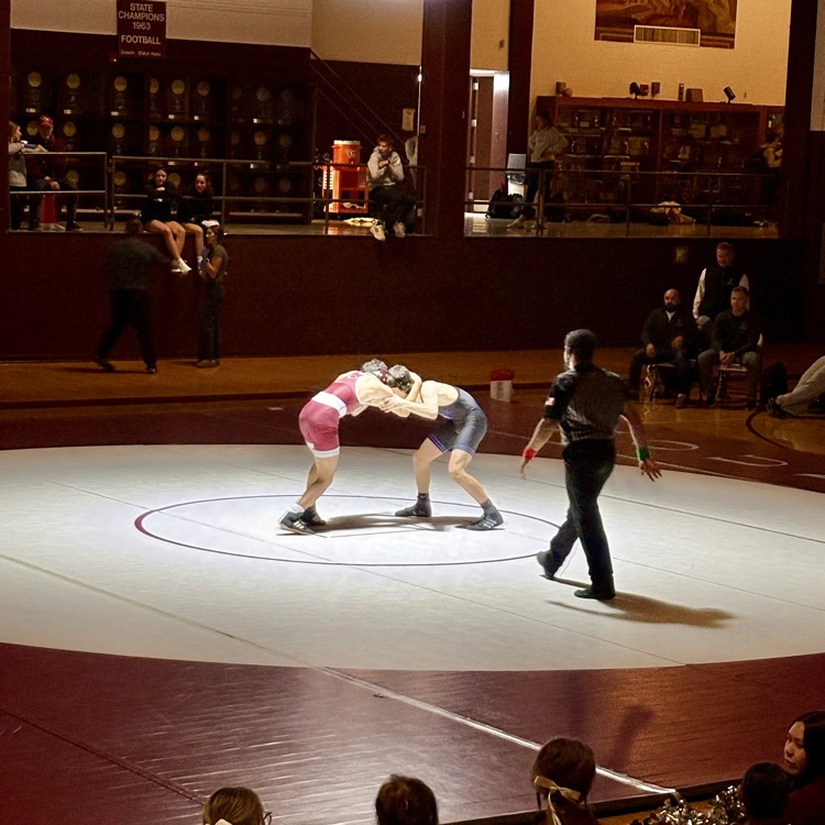 An exciting 'Senior Night' of CMHS boys varsity wrestling vs. Lutheran H.S. - GO HAWKS🤼!!!