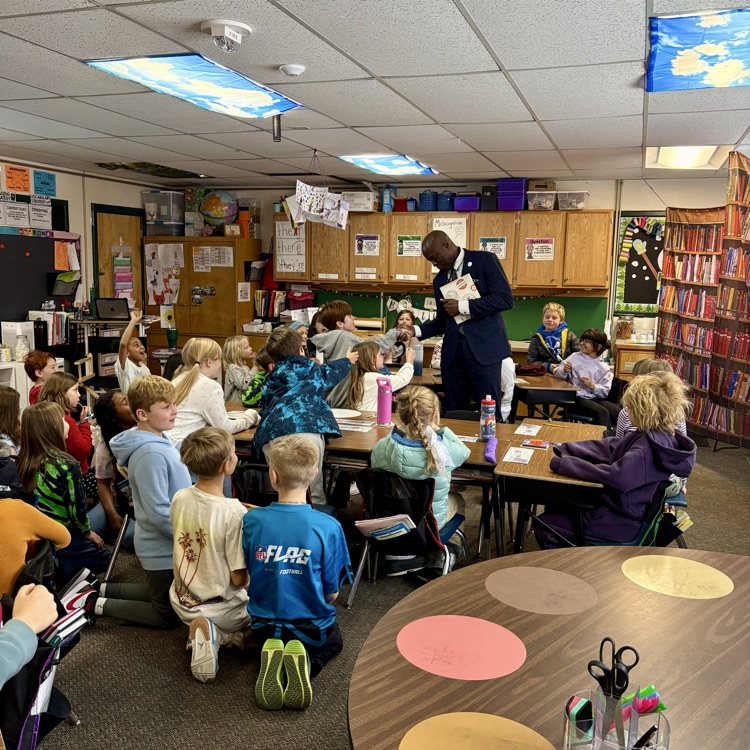3rd grade Broadmoor Bears welcomed a very special 'mystery reader' this morning... C/S Mayor Yemi Mobolade!!!