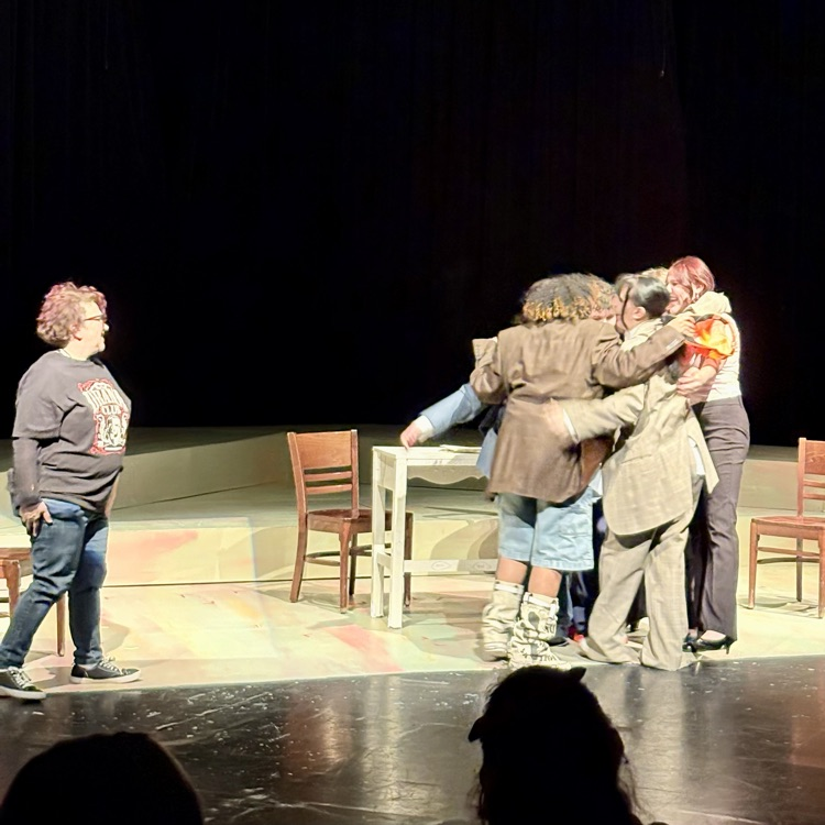 Incredible student performers and directors at this evening's "A Night of One Acts" - Bravo CMHS Drama Department 🎭