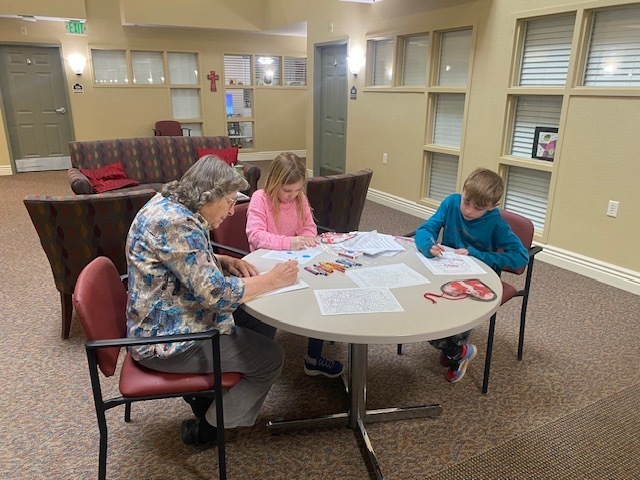 The 3rd Grade Gold Camp Cougars from Ms. Gross’s class had a wonderful afternoon visiting Broadmoor Court Assisted Living Center! 🐾💛 They spent time volunteering, sharing smiles, and having so much fun with the amazing seniors. What a special day of connection, kindness, and Cougar pride!