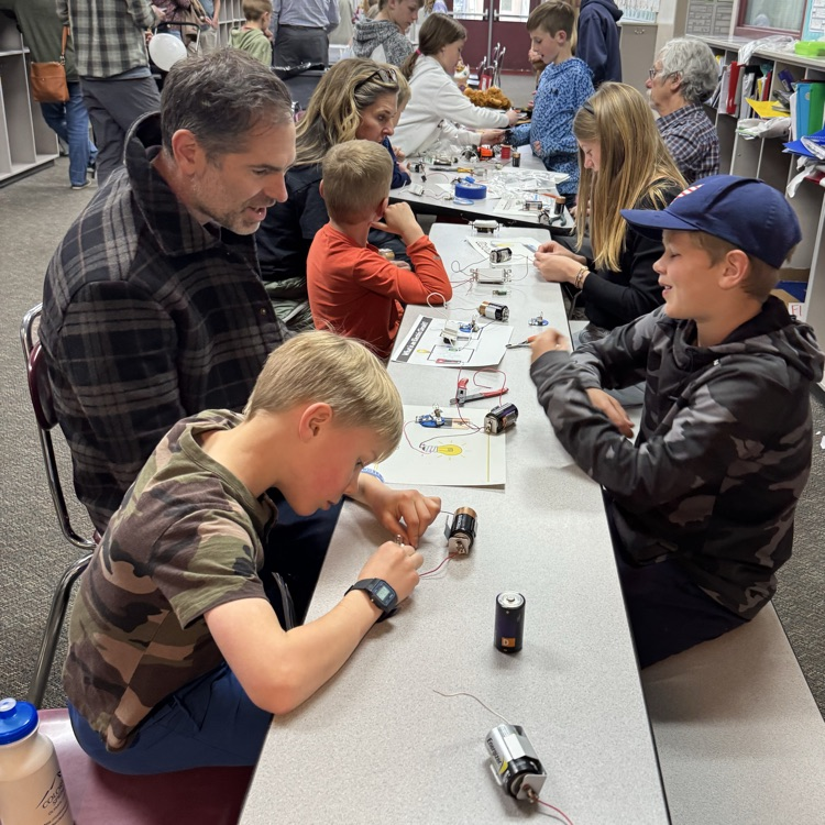 Gold Camp Elementary's Family Science Night was a huge success this evening. Thank you to all the staff and volunteers that help make this night of science fun and enjoyable for our students and their families!