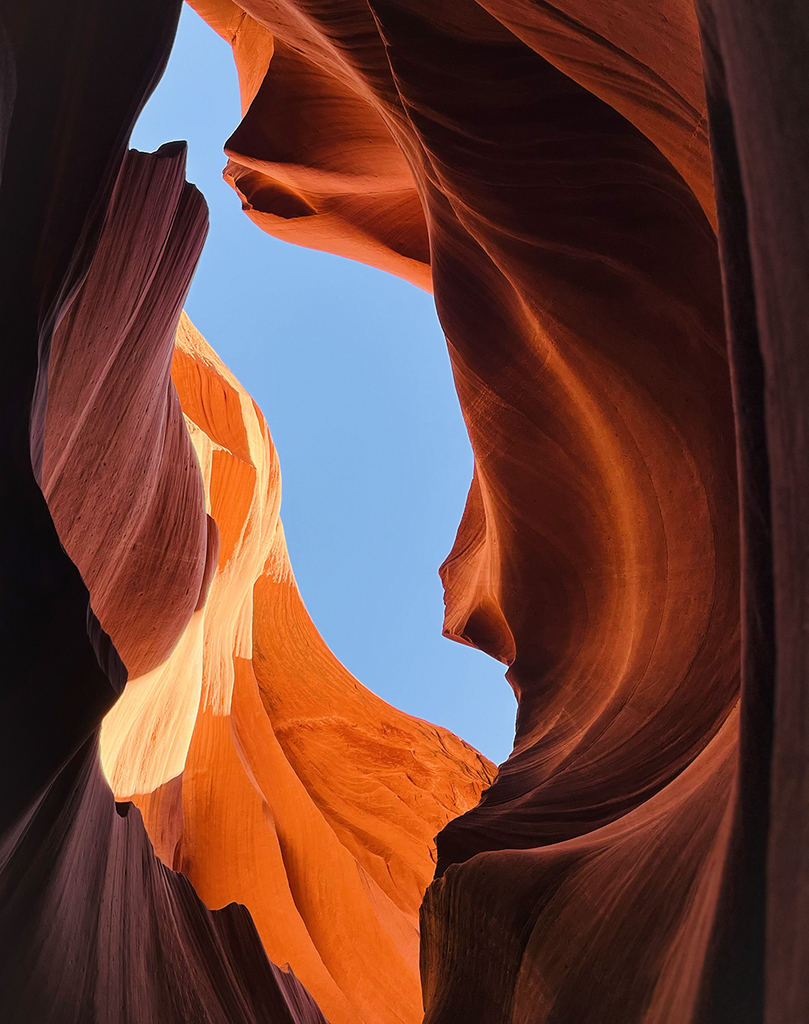 Antelope Canyon by Jasmine Le