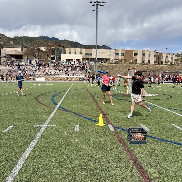 The tradition continues... CM 5th/6th Grade Field Day at CMHS☀️🏃🏽‍♂️🏃🏼‍♀️ GO Bears, Eagles, Cougars, Wolves, and Comets!