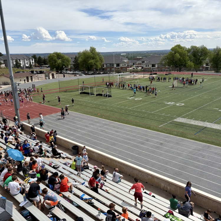 The tradition continues... CM 5th/6th Grade Field Day at CMHS☀️🏃🏽‍♂️🏃🏼‍♀️ GO Bears, Eagles, Cougars, Wolves, and Comets!