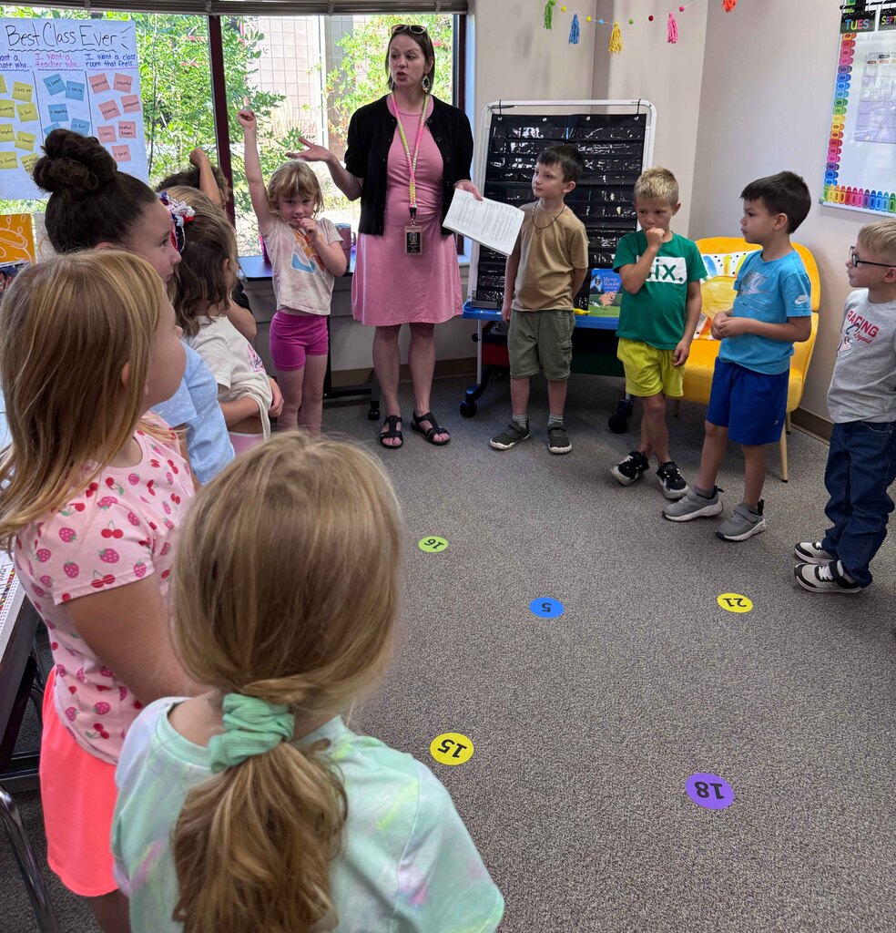 Mrs. Benassi's class discussing Hallway expectations.