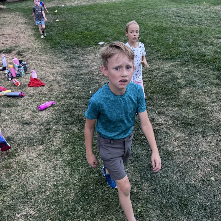 kids running