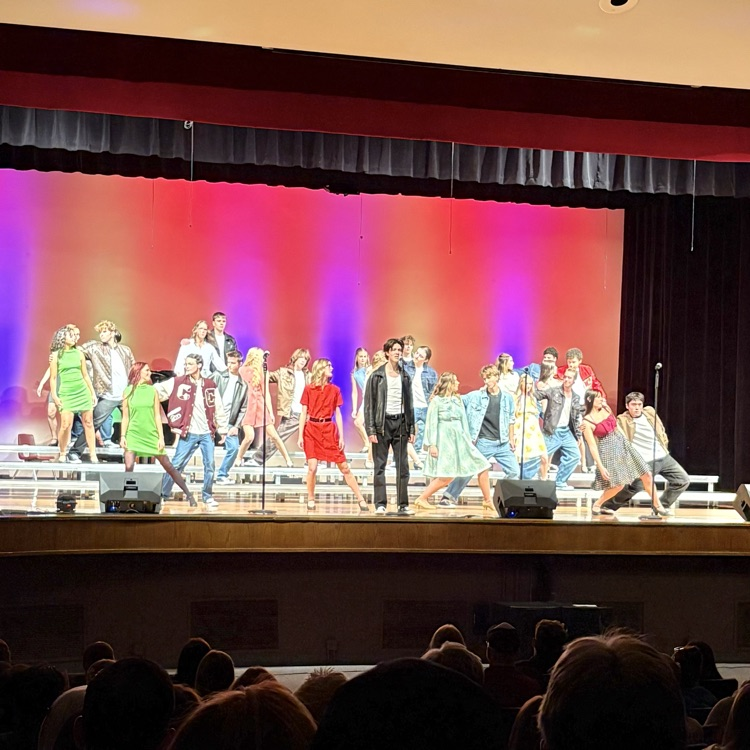 A packed auditorium at tonight’s Hits Night 2026!