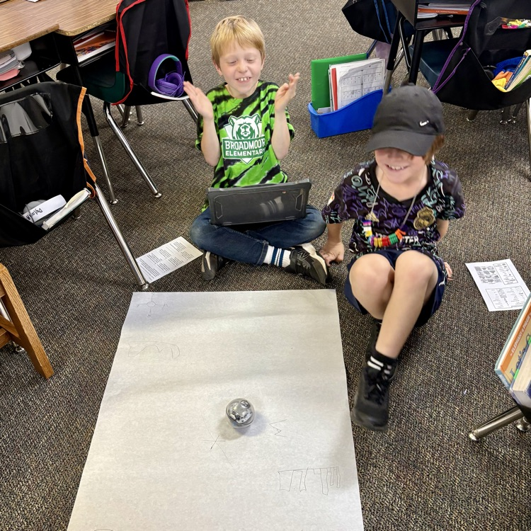 Broadmoor students learning basic directional coding with "Spheros" in Ms. Bushman's 3rd grade class.