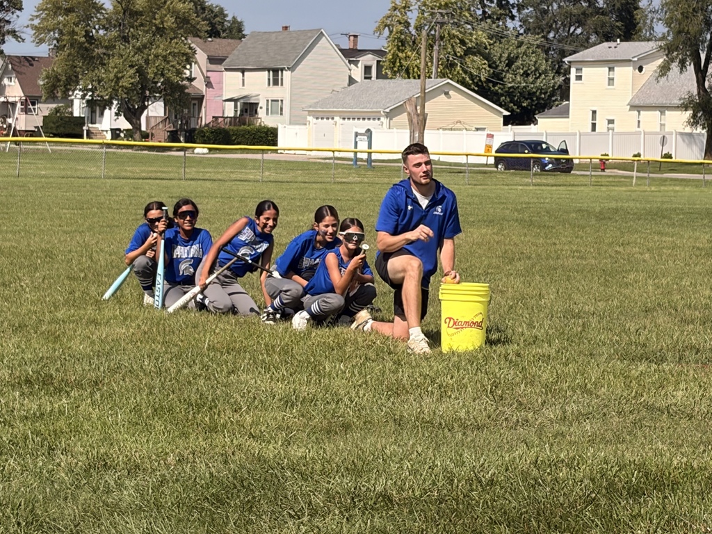 🥎💙 CHMS Lady Spartans Family Day = Softball, Family & a Whole Lot of Fun! 💙🥎