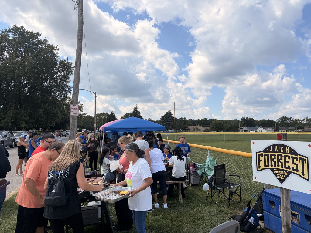 🥎💙 CHMS Lady Spartans Family Day = Softball, Family & a Whole Lot of Fun! 💙🥎