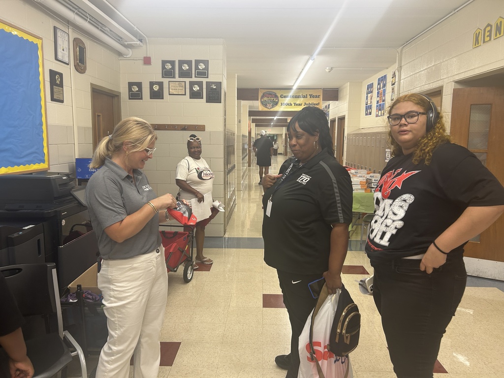 💙🎒 Kennedy School Says THANK YOU to Our Community Partners! 🎒💙