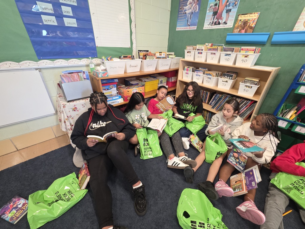 📚💙 Celebrating International Literacy Day at CHSD 170! 💙📚