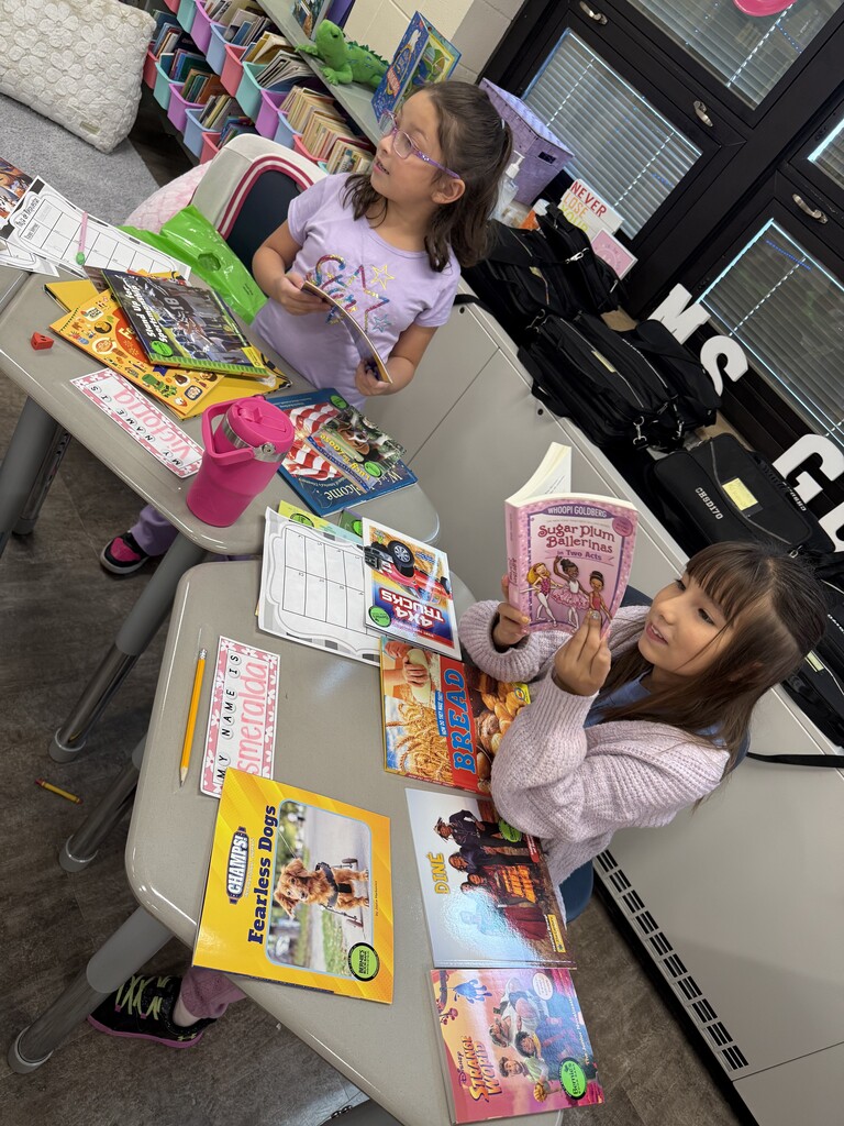 📚💙 Celebrating International Literacy Day at CHSD 170! 💙📚