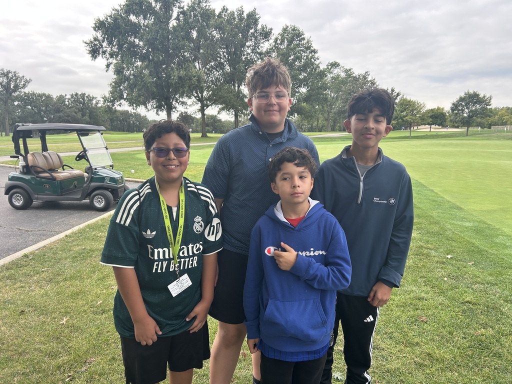 ⛳💙 CHMS Golf Takes on the Illini Classic! 💙⛳