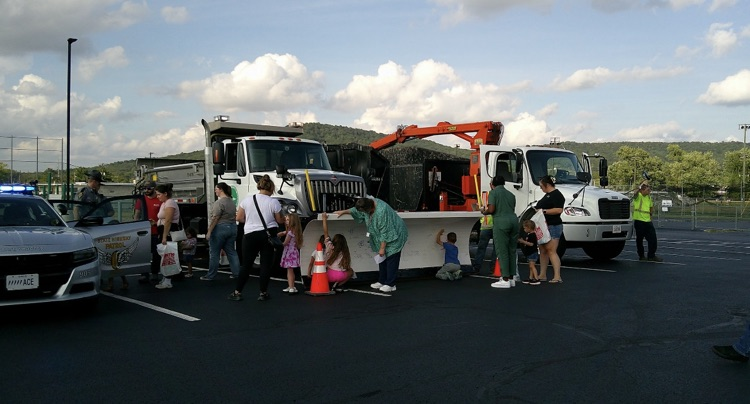 TRUCKS