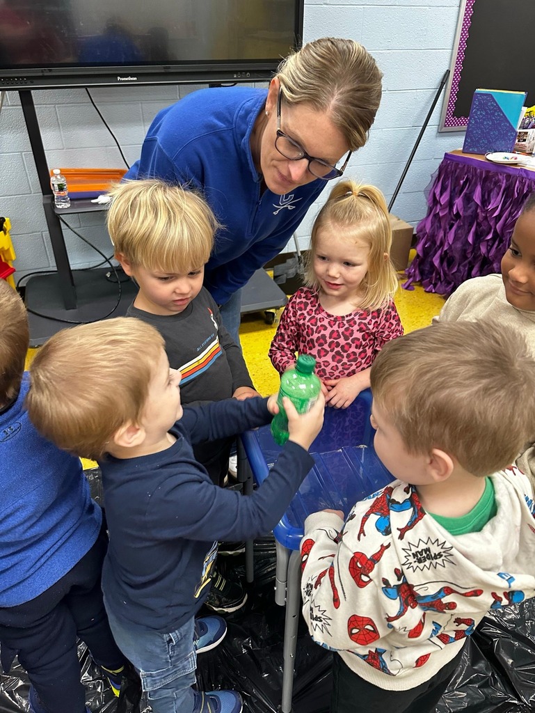 Leslie with Preschoolers