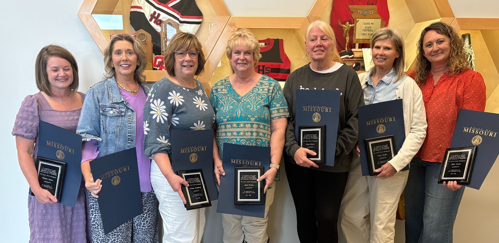 Chillicothe R-II Retirees: Natalie Holcer, Shanda Wagers, Penny Kennebeck, Anita Tatum, Diana Holcer, Susan Keller and Julia Reeter