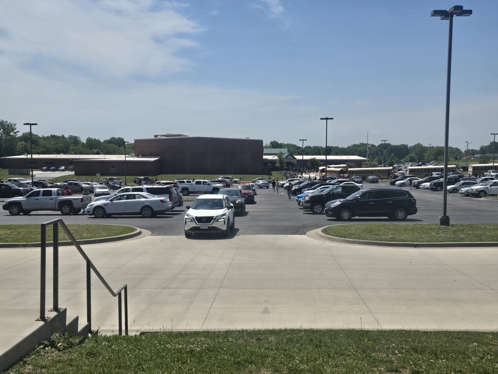 CHS Students leaving on the last day of school today.