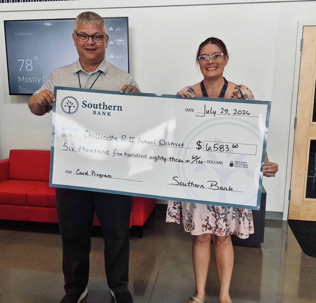 Southern Bank recently presented a check for $6,583.60 to Dr. Dan Wiebers as part of its ongoing support of the Chillicothe School District through the bank’s Debit Card Program. These funds are placed in a dedicated account to help Chillicothe R-II students in need with basic necessities like shoes, coats, and clothing. Thank you, Southern Bank, for your continued partnership in supporting our students and families.